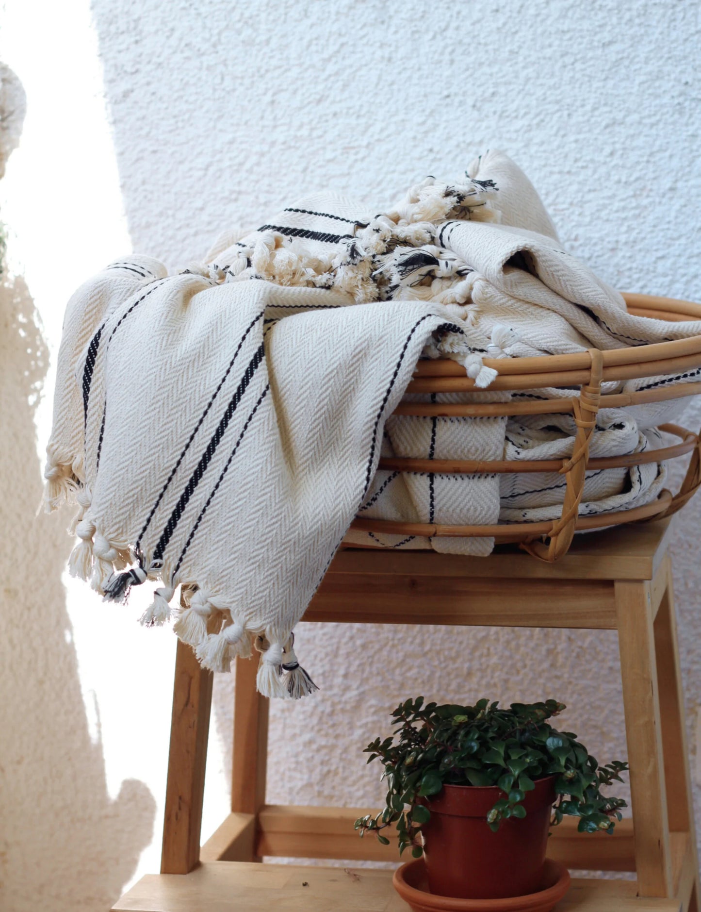 Mia Throw Blanket - 100% Pure Turkish Cotton